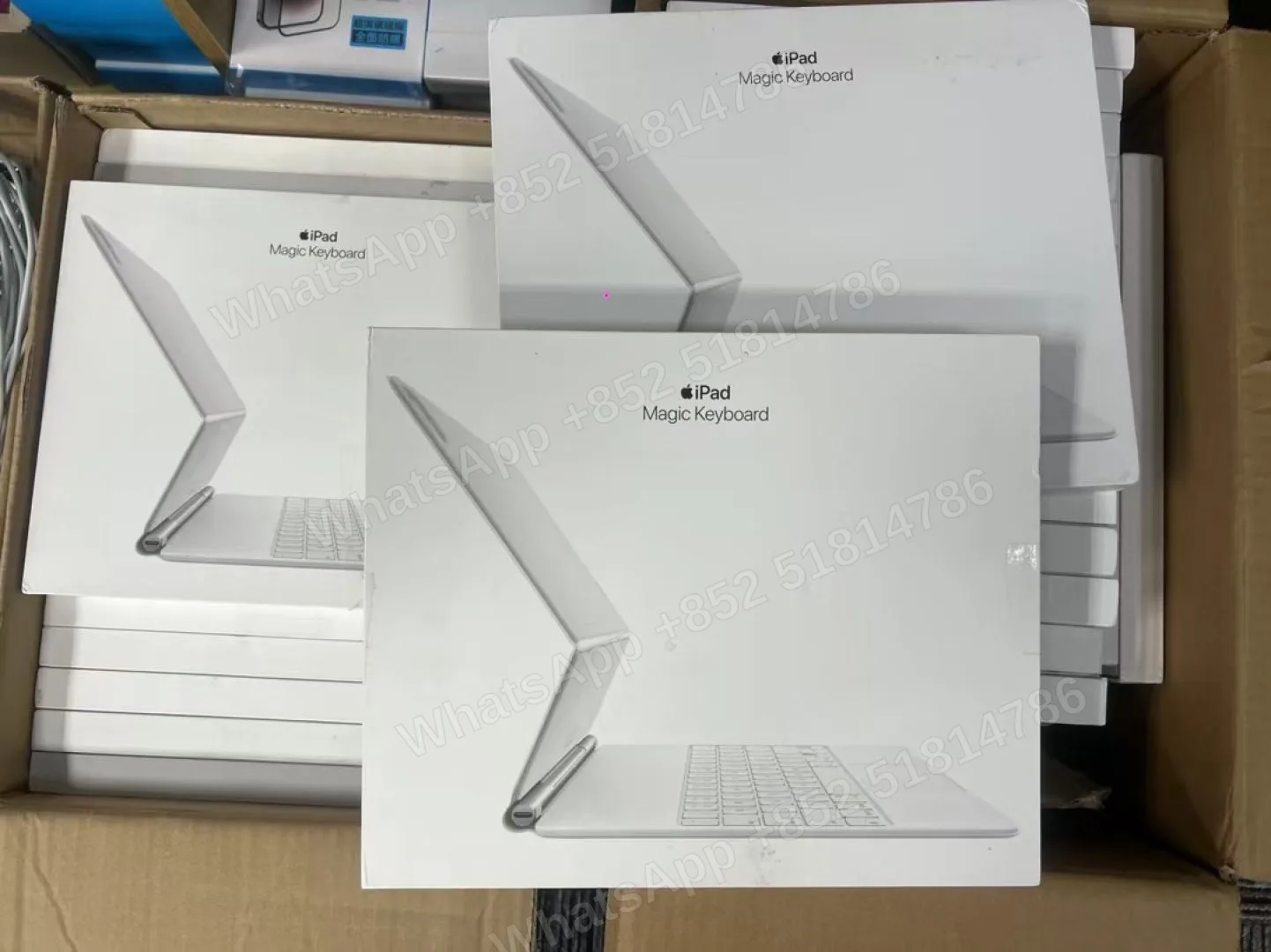 12.9妙控键盘，Magic keyboard！ - LiuDao stock photo 1