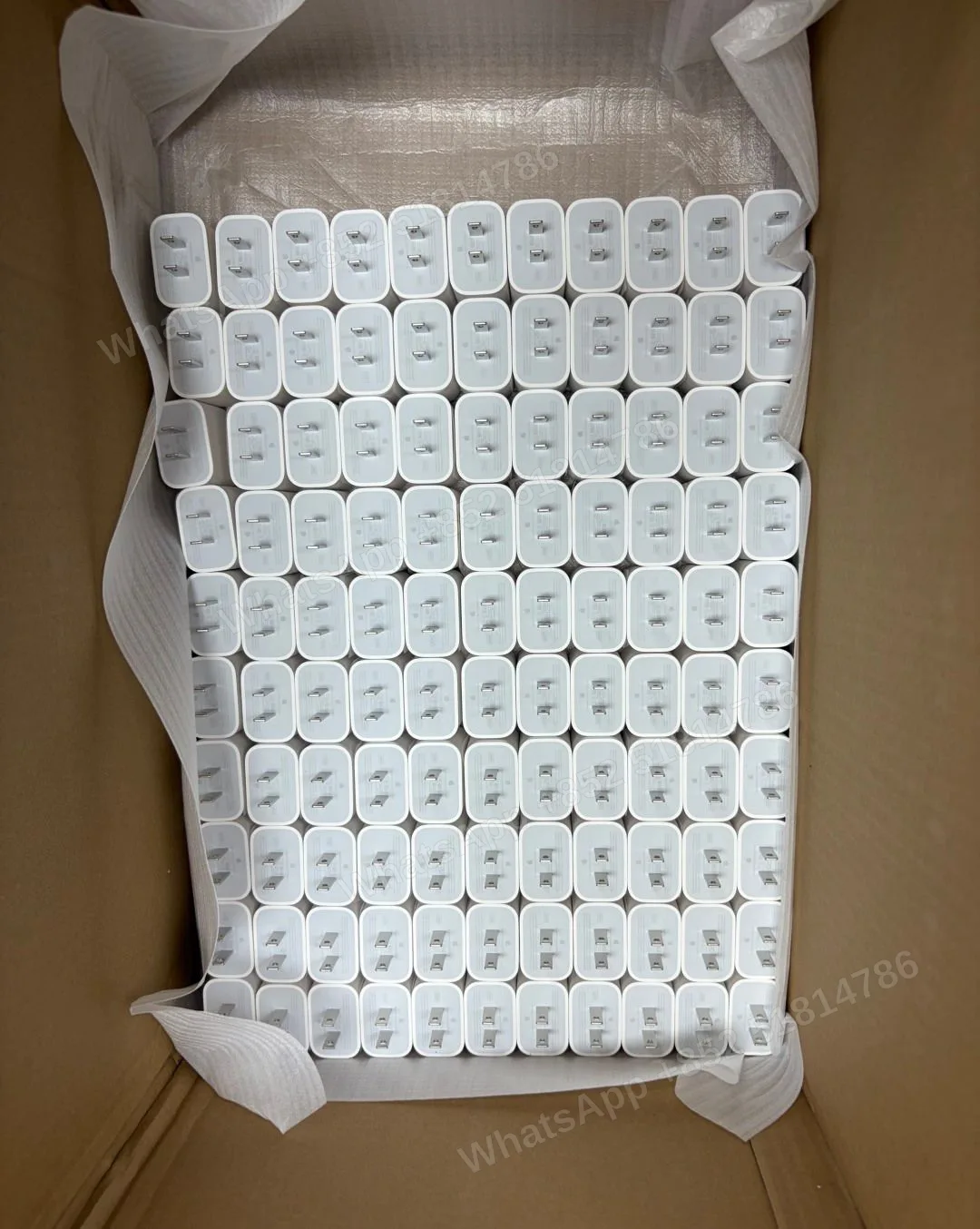 Adapt and cable 20w - LiuDao stock photo 1