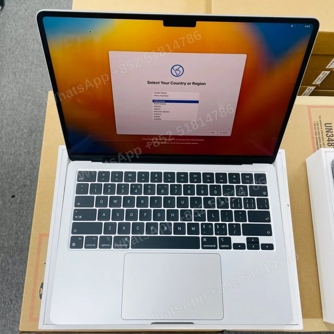 APPLE Mac Book Air 13.6 M2 ASIS - LiuDao stock photo 1