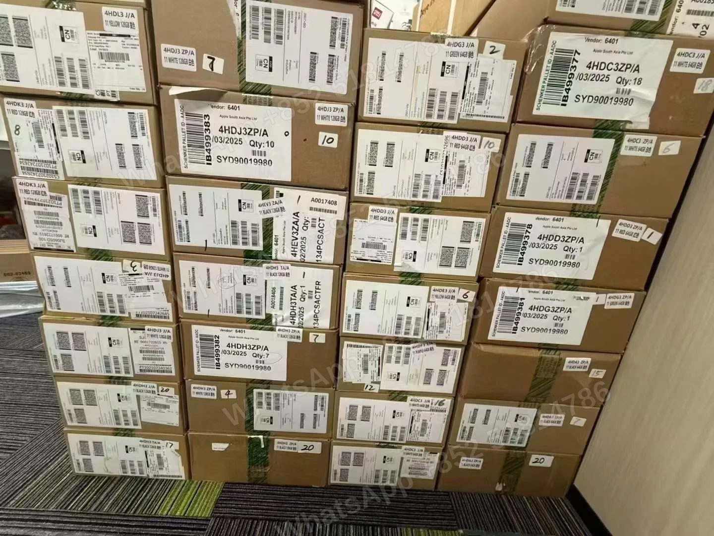 Arrived~ ASIS iPhone 11 64 128 256G 11ProMax. 64 256 512G XsMax 64 256 512G Not much - LiuDao stock photo 1