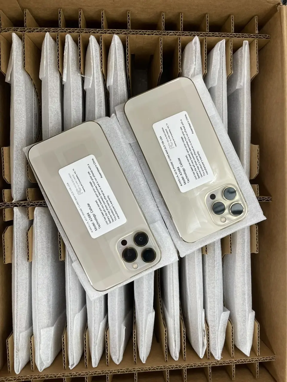 Asis 13Pro Max US Spec – Ready Stock in Hongkong - LiuDao iPhone stock photo 1