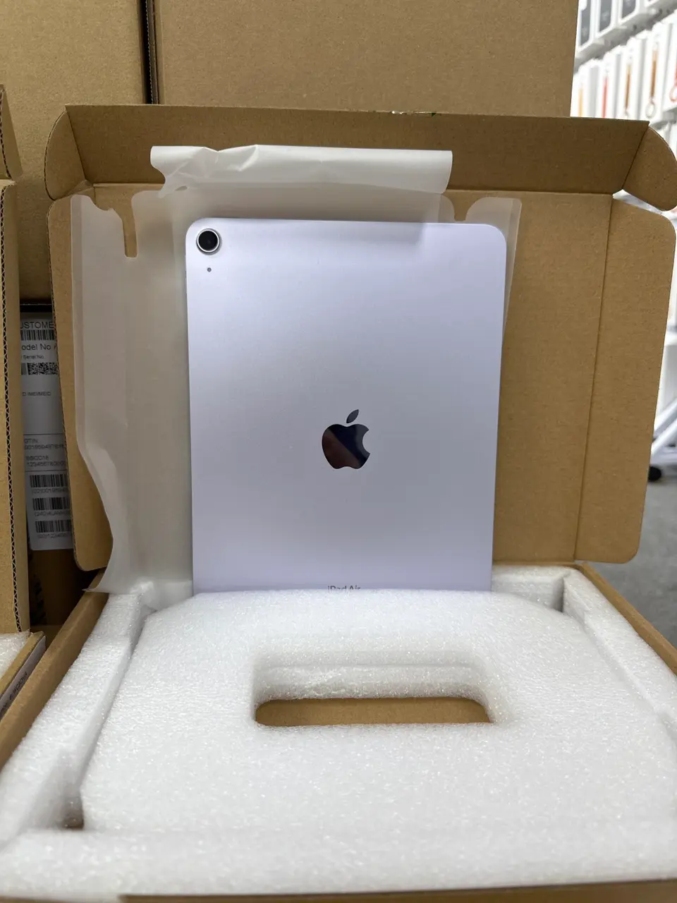 Asis iPad Air6 第6代(11寸) WiFi（2024款）-128-紫色 - LiuDao iPad stock photo 1