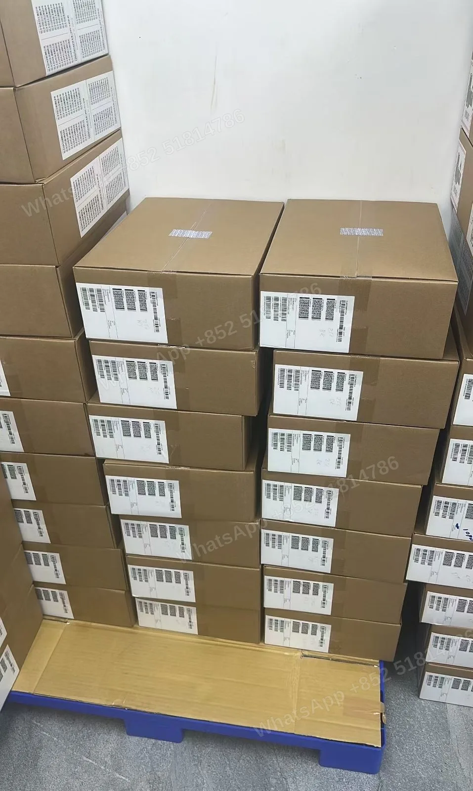 ASIS+ iPhone 16 Pro Max 🌟 Ready Stock! 📱✨ - LiuDao stock photo 4