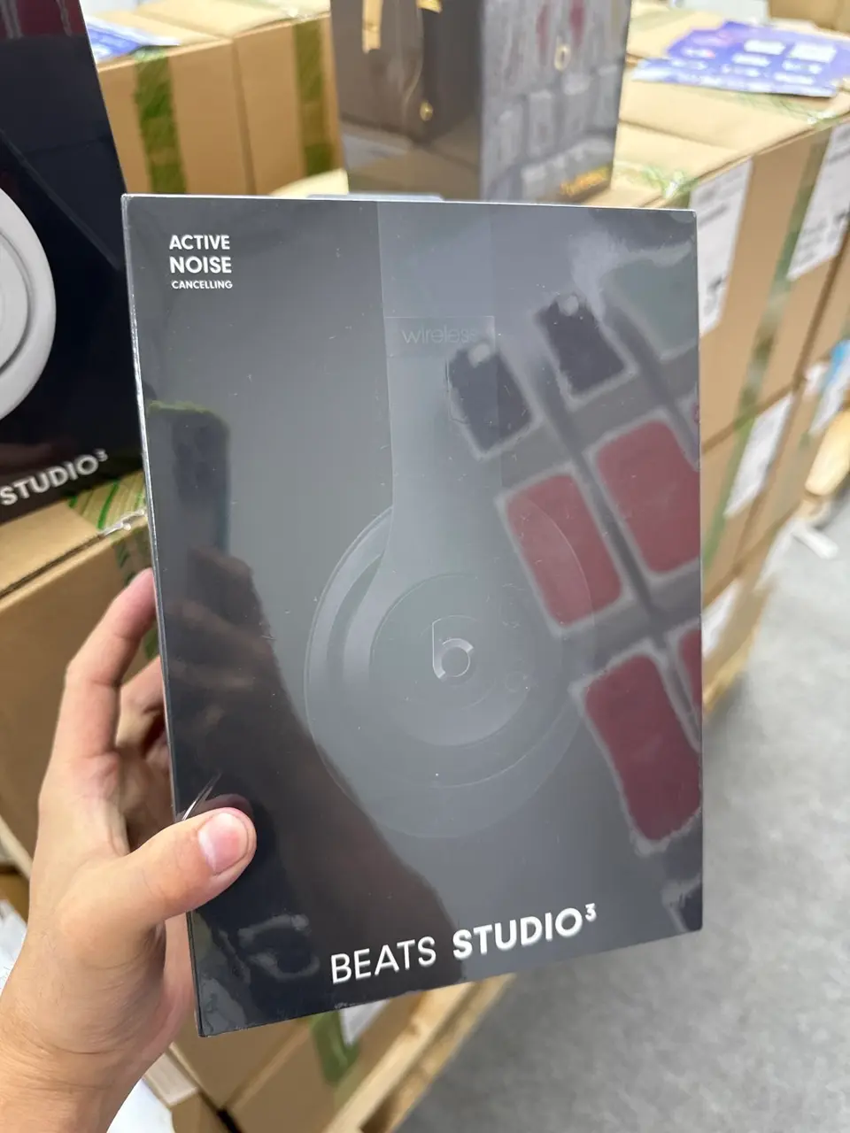 Beats studio3 wirelesss-STUDIO3 WIRELESS_MATTE BLACK-PAC-哑光黑 - LiuDao stock stock photo 1