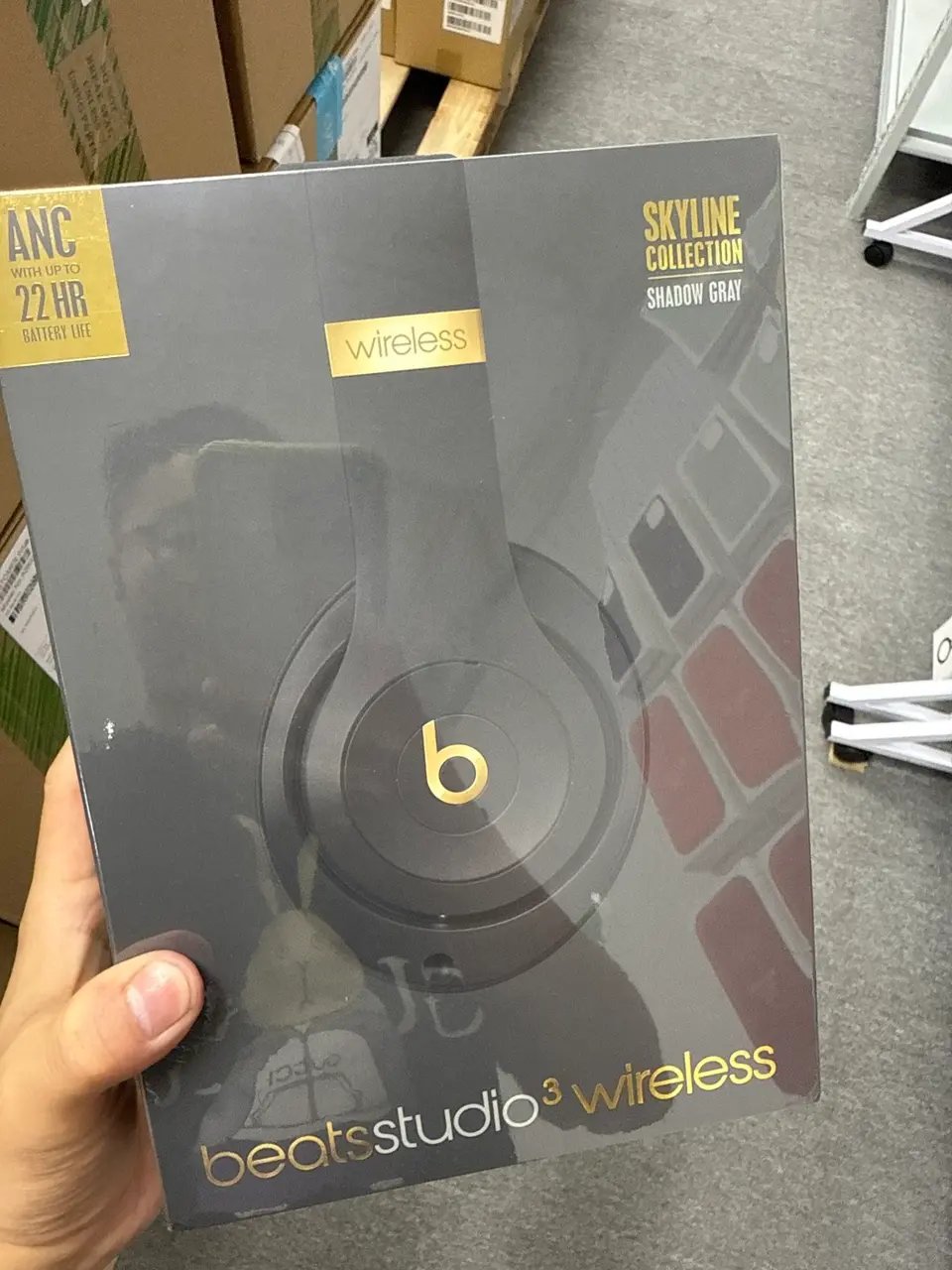 Beats studio3 wirelesss-STUDIO3 WIRELESS_SHADOW GRAY-PAC-阴影灰 - LiuDao stock stock photo 1