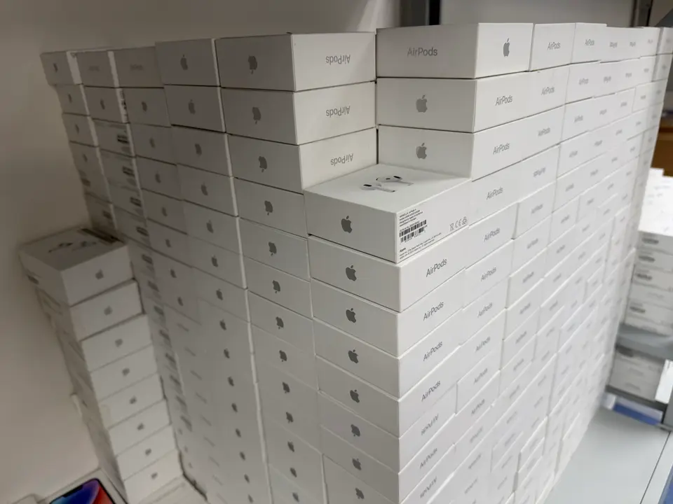 Brand new AirPods 4（2024） - LiuDao AirPods stock photo 1