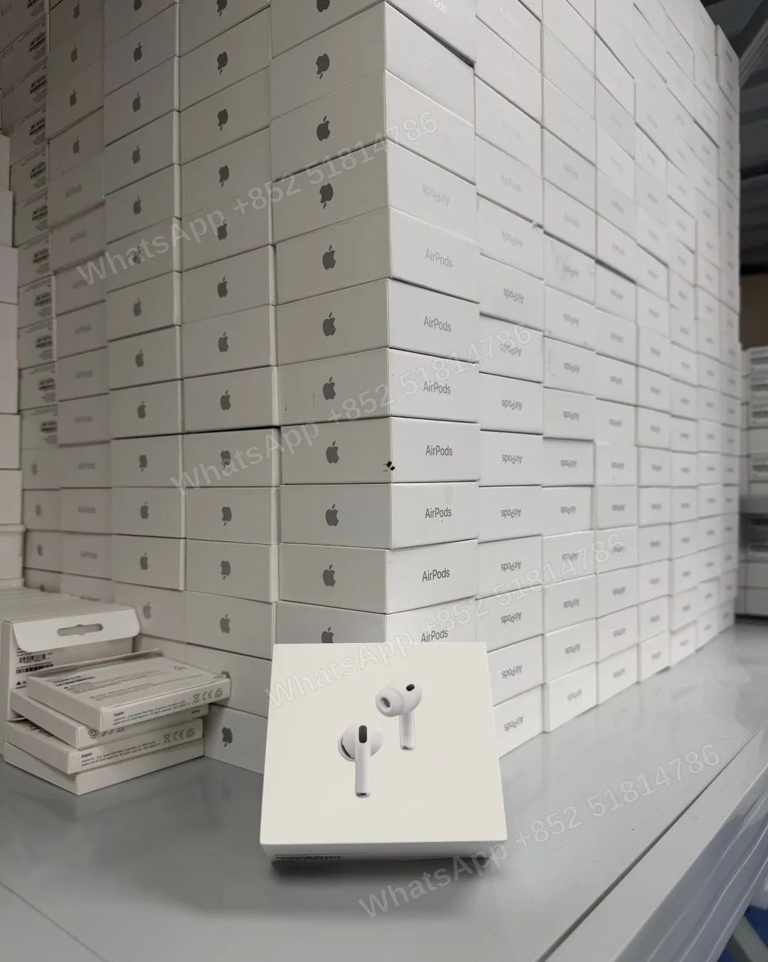 Brand new AirPods Pro 3（2025）USB-C A3063 A3064 A3122-LL/A Not Activate - LiuDao stock photo 1