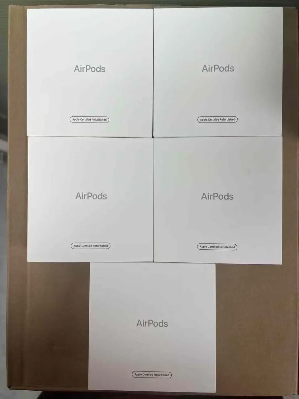 CPO-A2565 A2564 A2566-AM/A-Not Activate-White-白-E73 - LiuDao AirPods stock photo 1