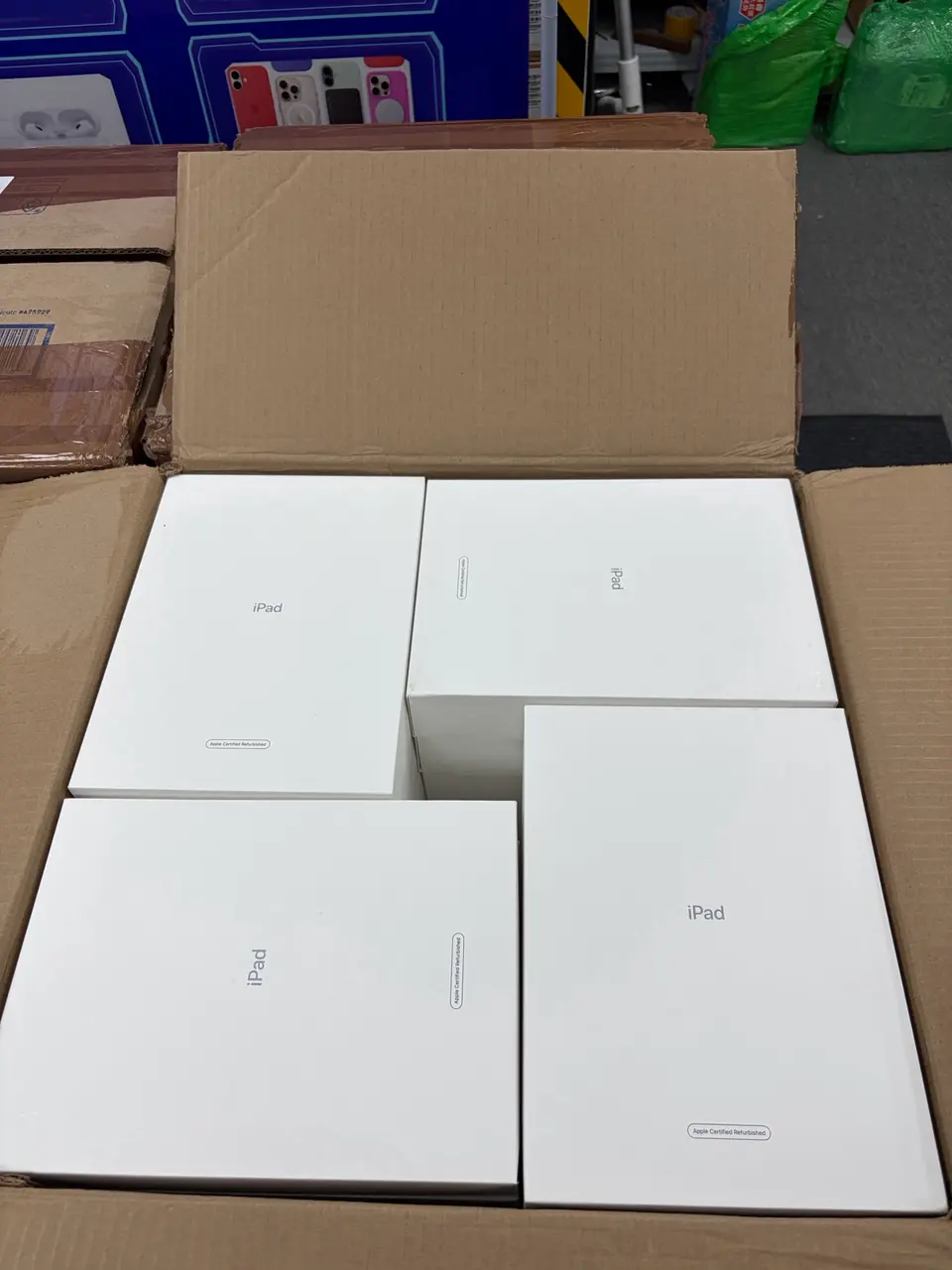 iPad AirPods iPhone Air MacBook Air - LiuDao iPhone stock photo 1