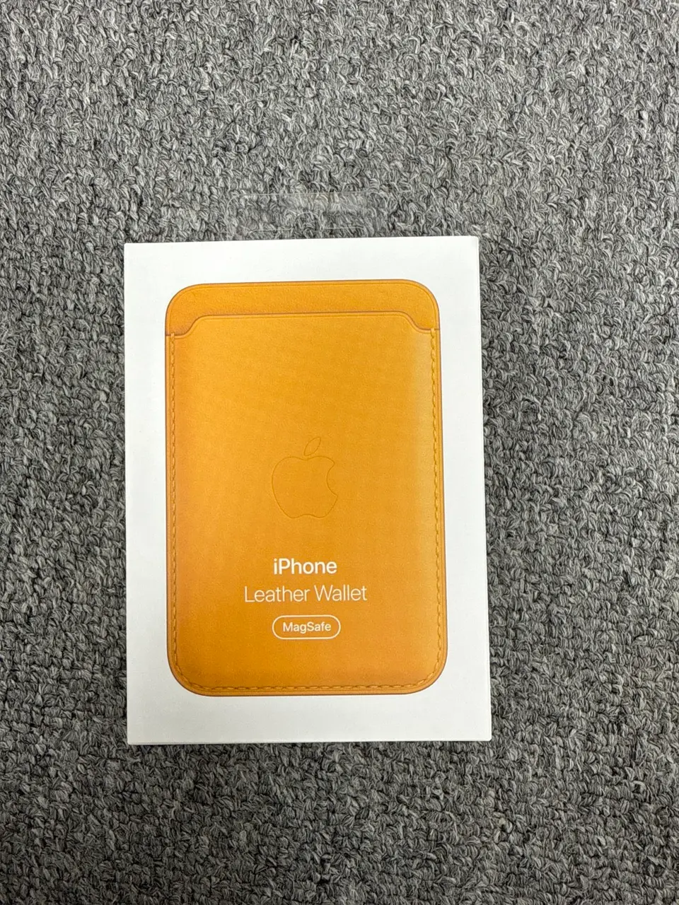iPhone 一代卡包 花菱草色 - LiuDao iPhone stock photo 1