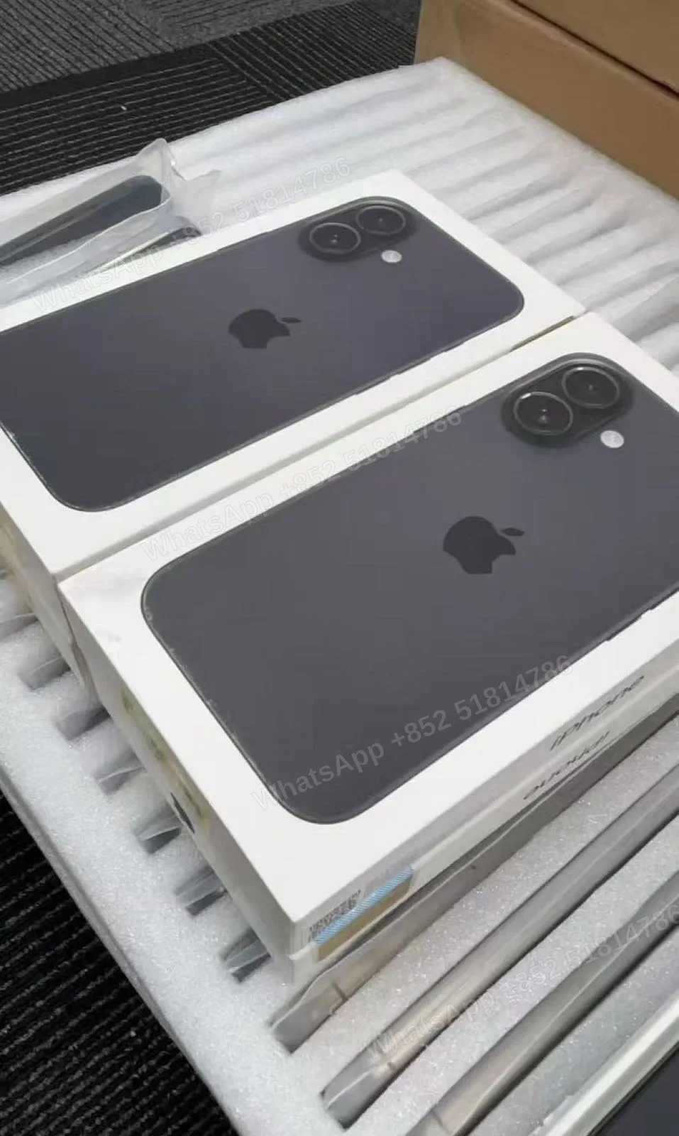 WTS! 16/128g Active Brand New 1sim+esim Warranty in 360days 0 Charging times In bulk quantity~ - LiuDao stock photo 1