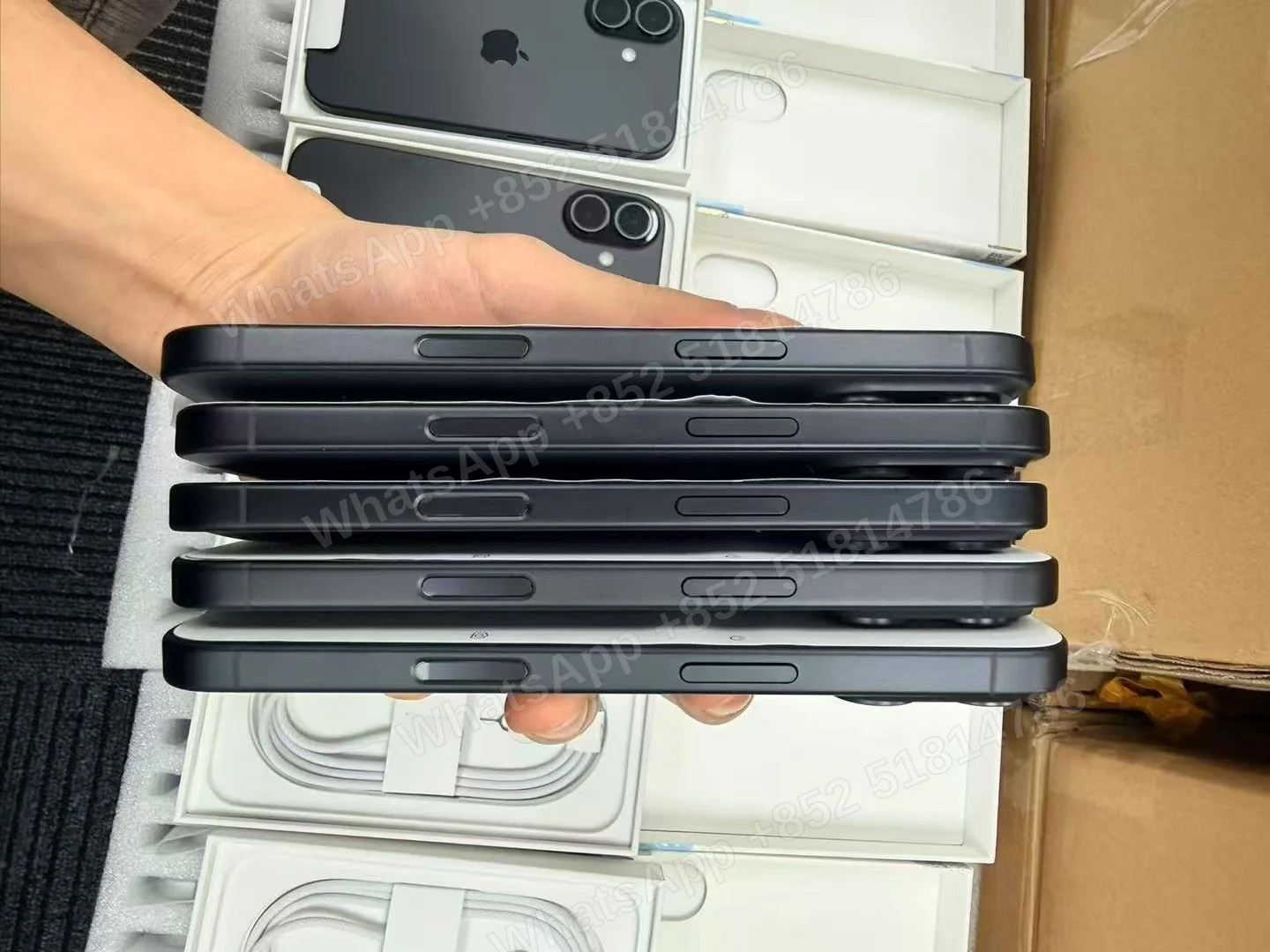 WTS! 16/128g Active Brand New 1sim+esim Warranty in 360days 0 Charging times In bulk quantity~ - LiuDao stock photo 4