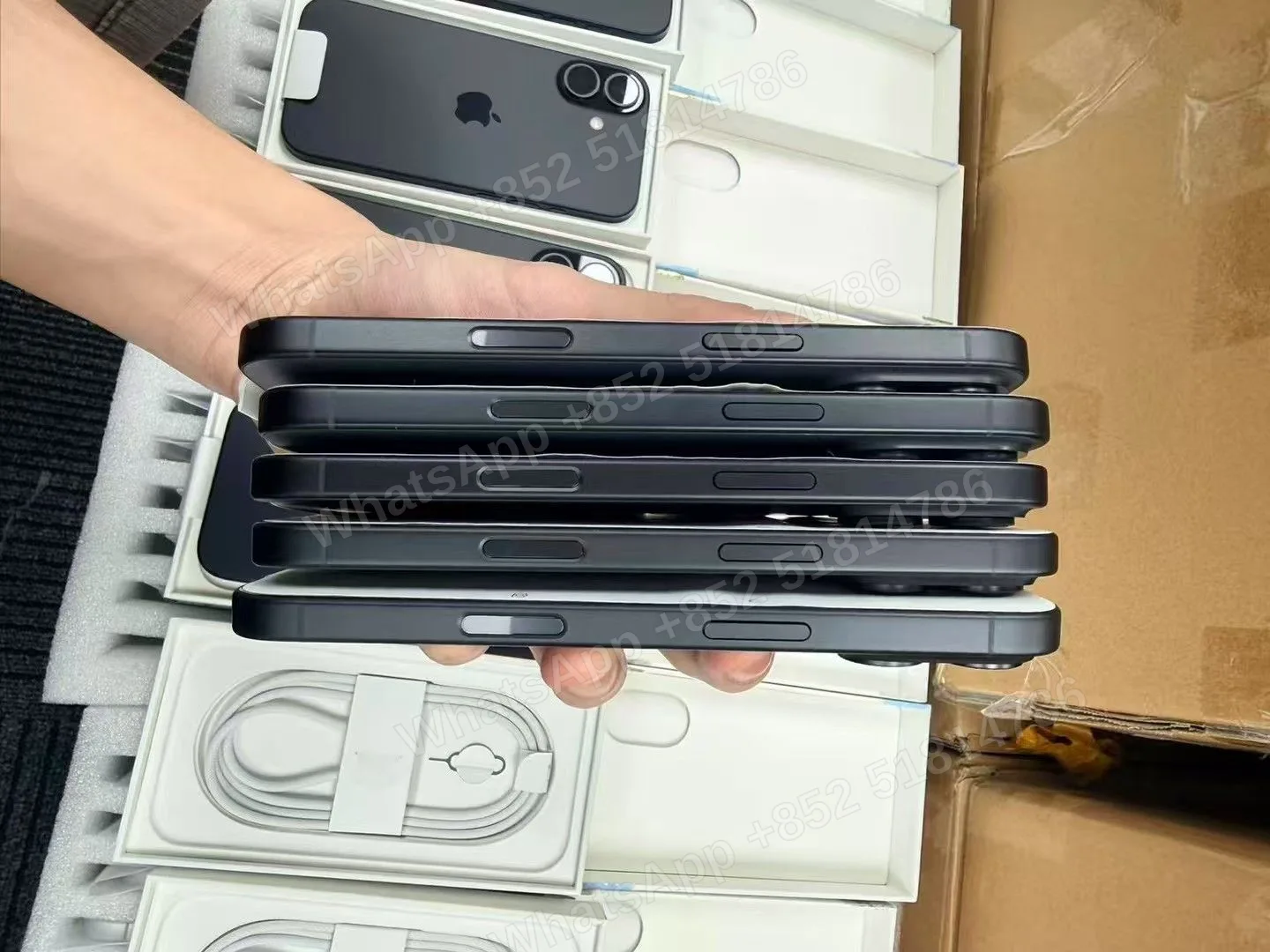 WTS! 16/128g Active Brand New 1sim+esim Warranty in 360days 0 Charging times In bulk quantity~ - LiuDao stock photo 6