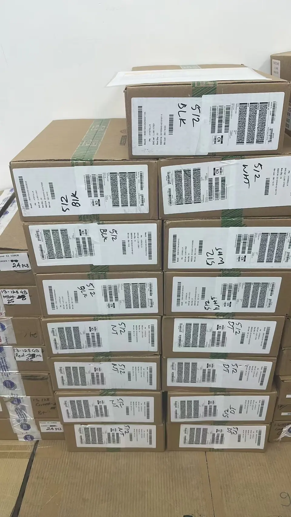 iPhone 16 Pro Max Asis+ and Asis - LiuDao iPhone stock photo 1
