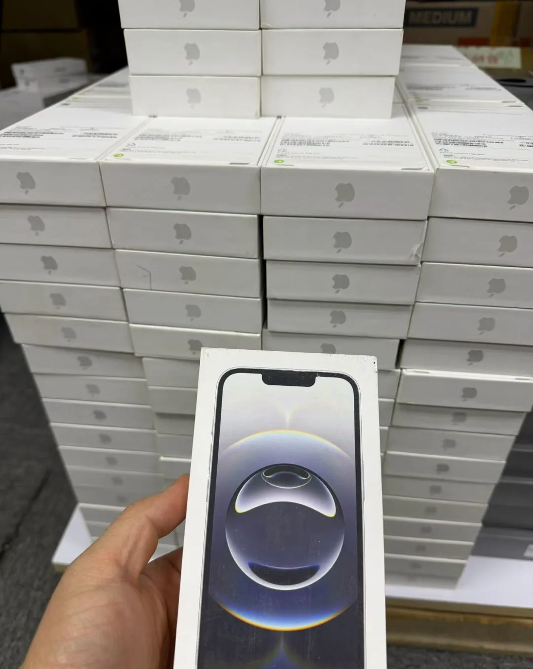 iPhone 16E 1sim - LiuDao iPhone stock photo 1