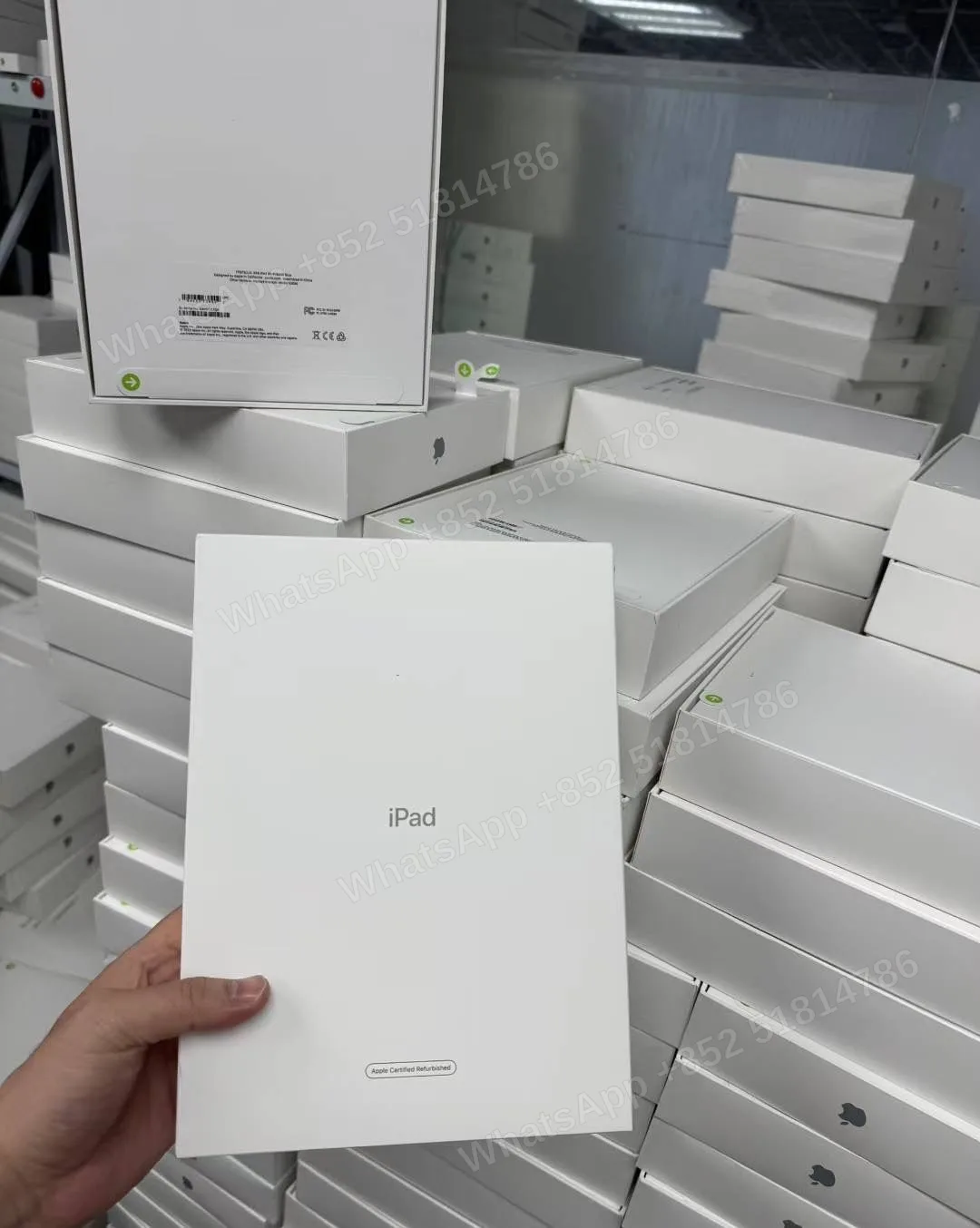 WTS 🇺🇸 iPhone 16pro max 256G // iwatch 49mm ultra2 //M3 Air7….(CPO AIR6,Air5,iPad 10) - LiuDao stock photo 4