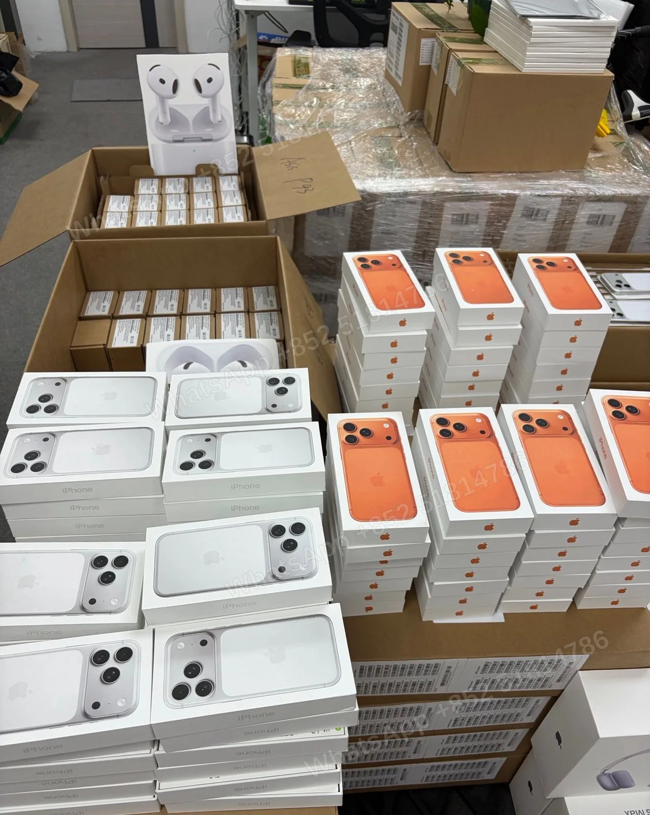 iPhone17 pro LLA 256 Brand new sliver 53 orange 53 - LiuDao stock photo 3