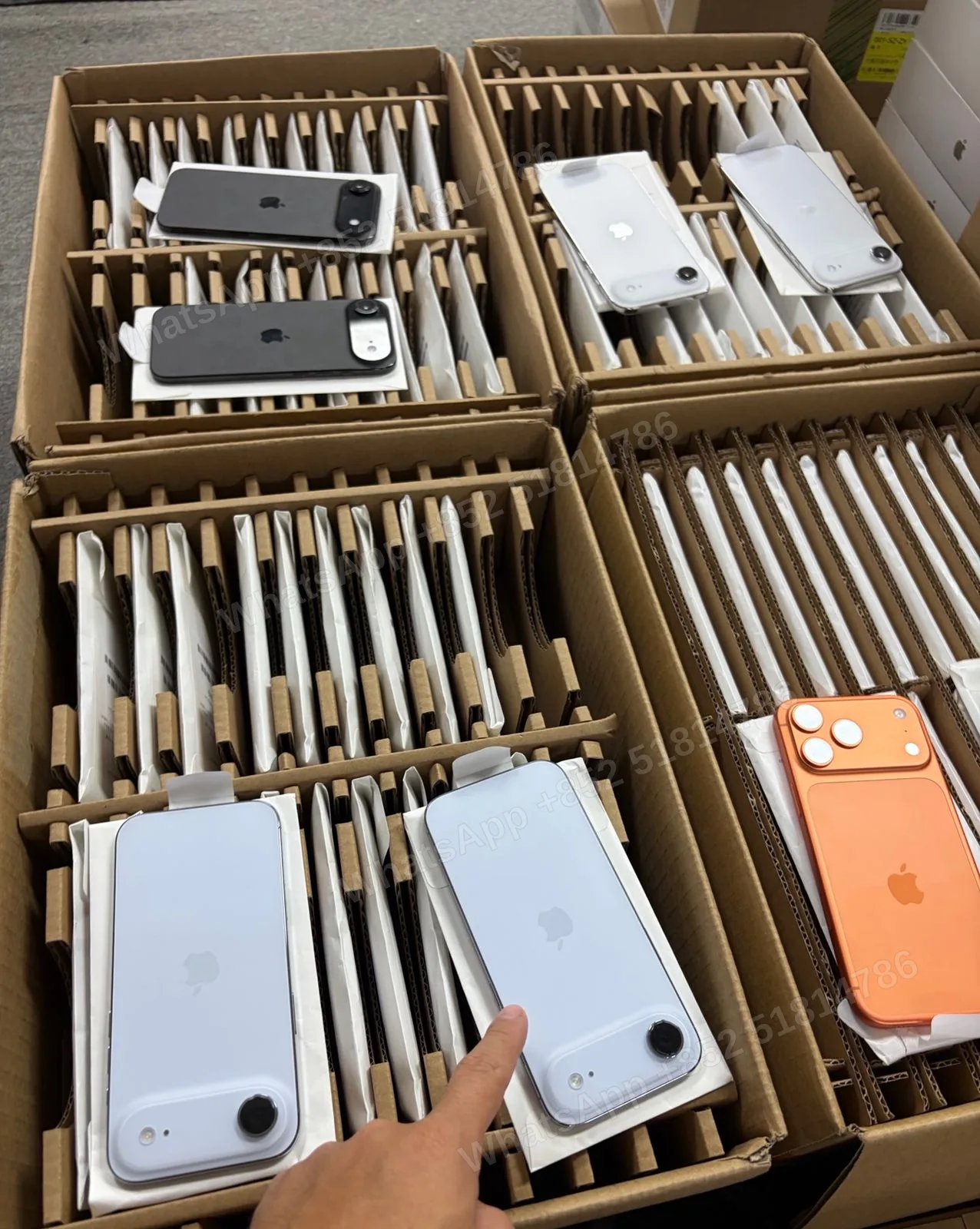 iPhone17pm iPhone Air - LiuDao stock photo 2