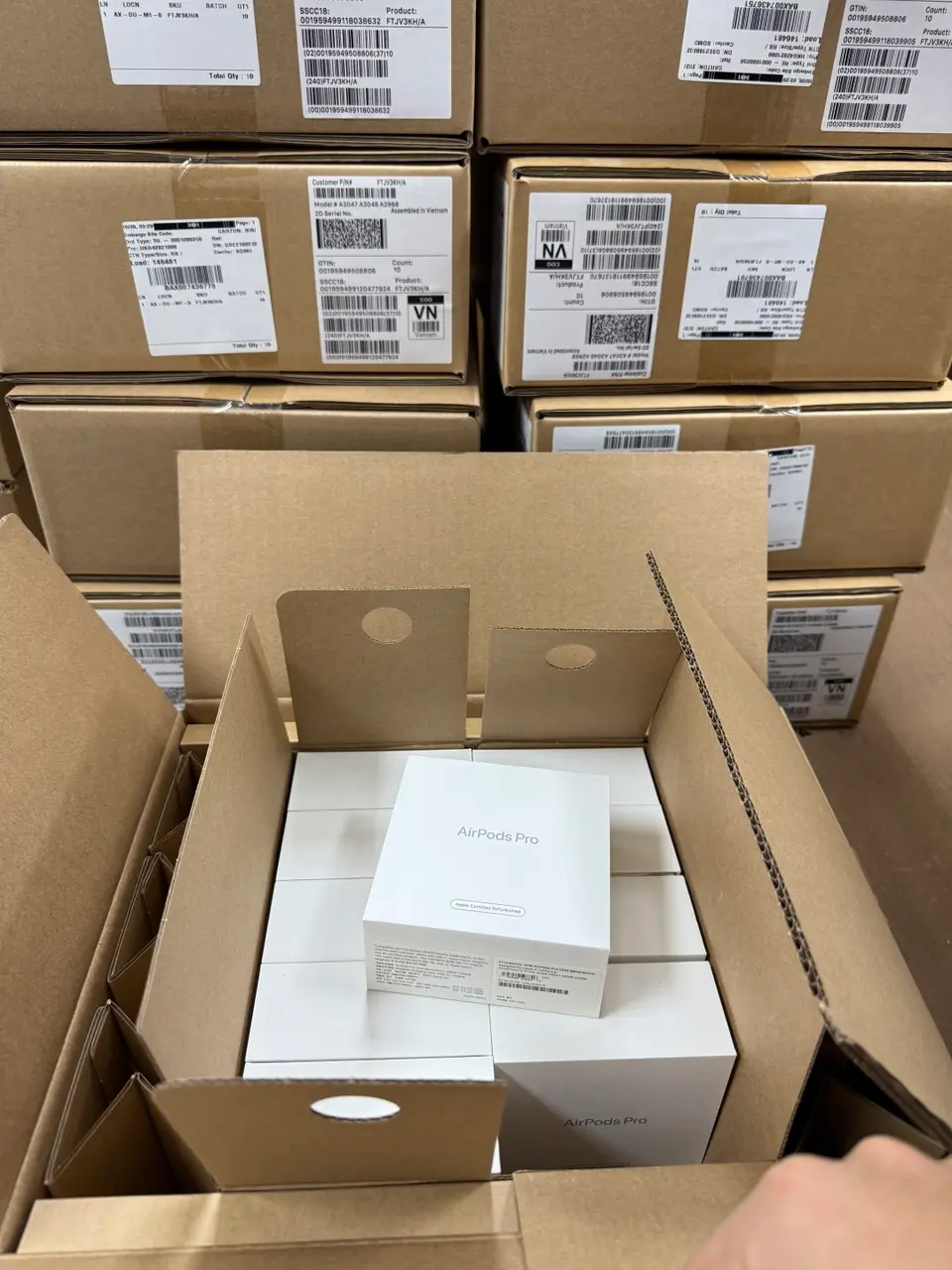 JV3 CPO AirPods Pro 2 - LiuDao AirPods stock photo 1