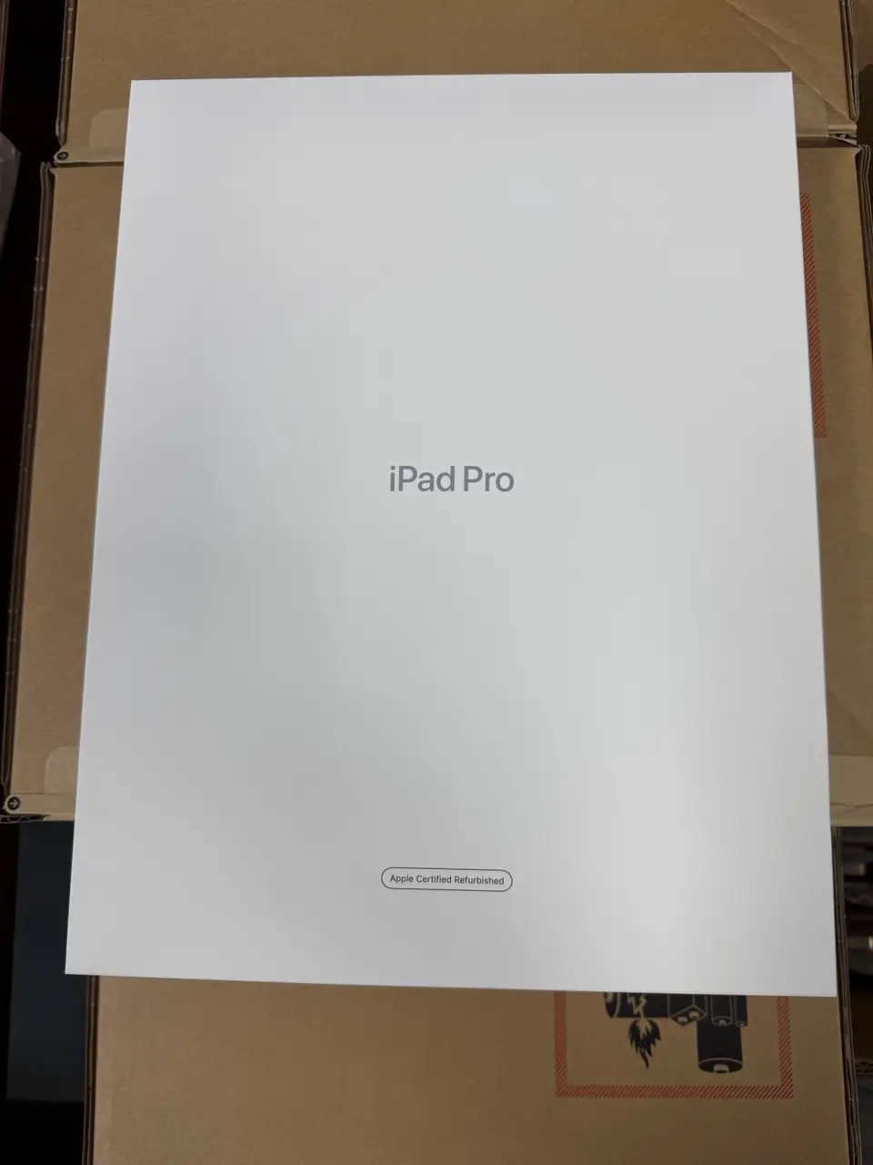 M2 iPad Pro Gen 6th 12.9 - LiuDao iPad stock photo 1