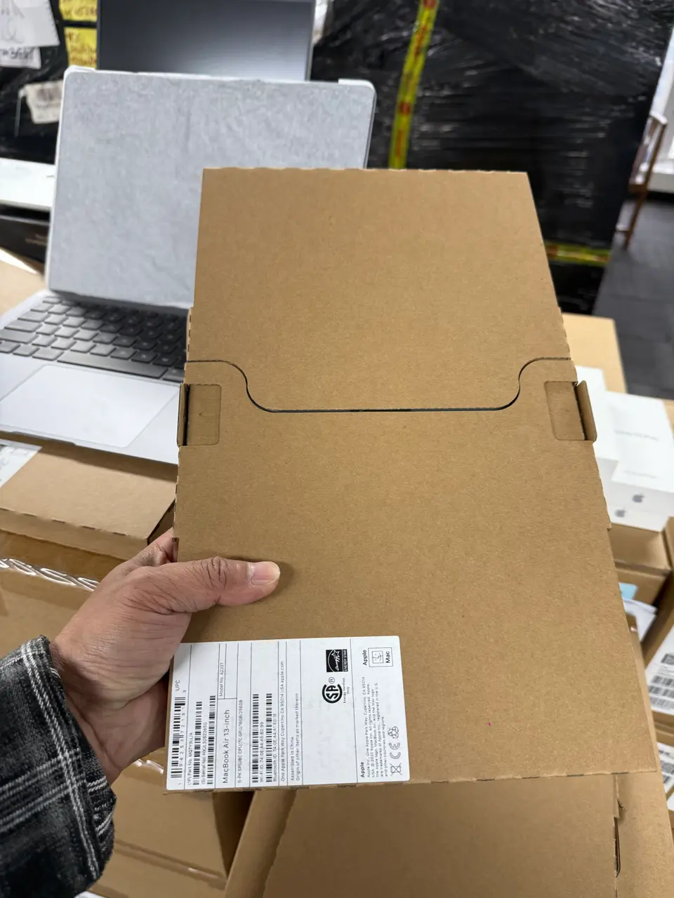 Mac Book air 13.3寸 M1 16➕256.数量1000台。全新全套。 - LiuDao Mac stock photo 1