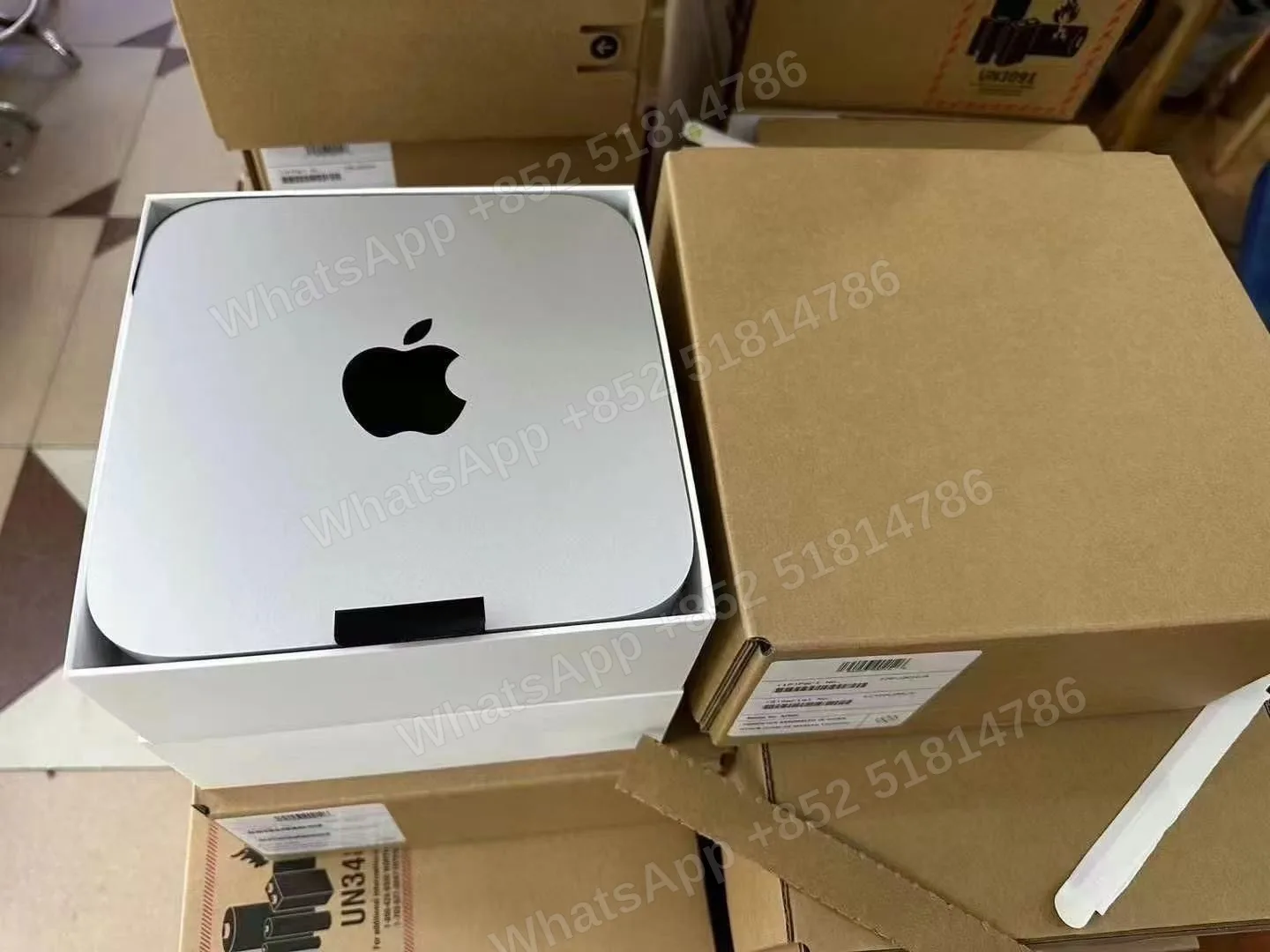 Mac Mini Compact Host Model: FJ3 Configuration: M2 8-core + 10-core GPU / 8GB + 256GB Full set with packaging Ideal for