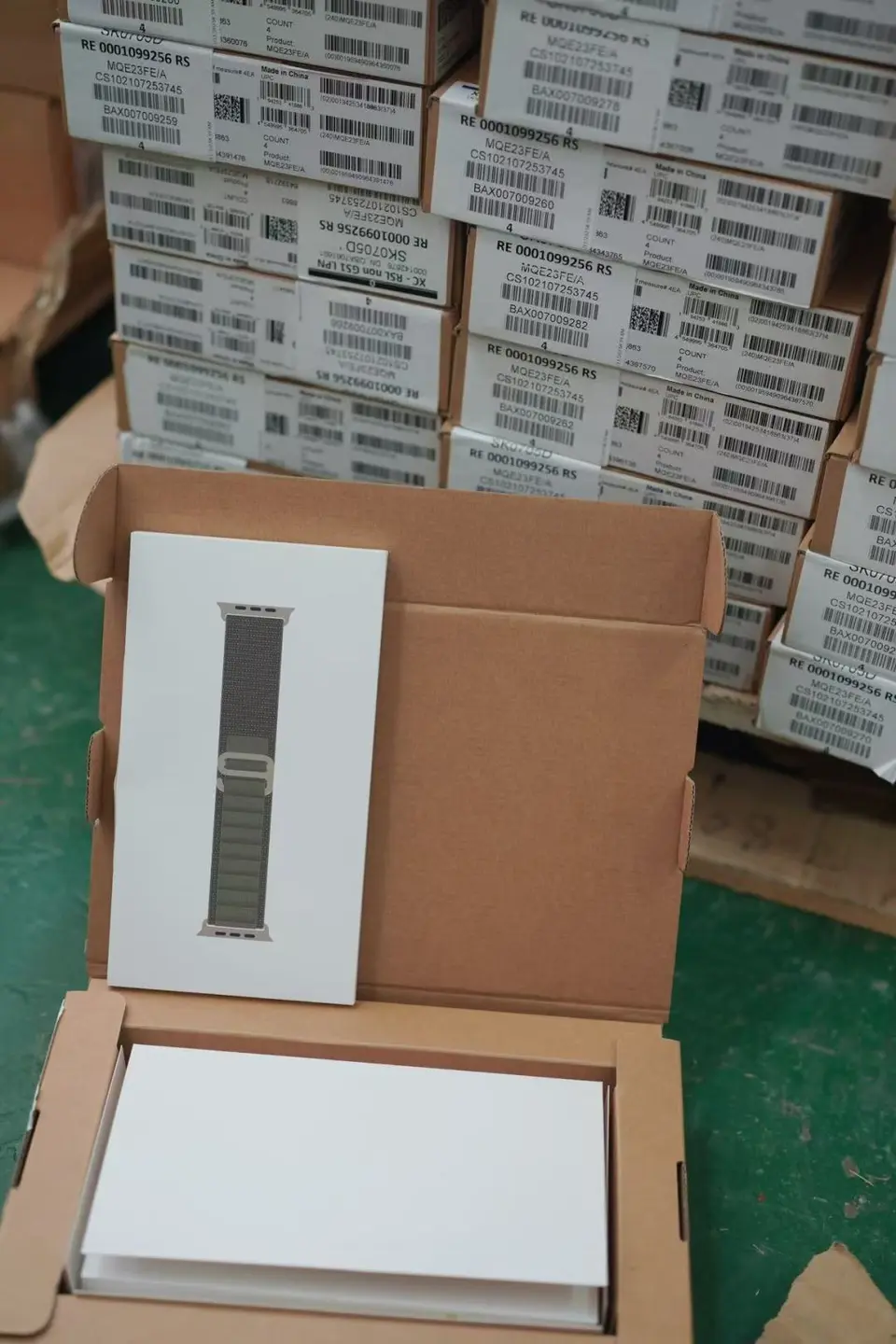 NEW APPLE ALPINE LP WATCH BAND 49MM GREEN ALPINE MQE23FE/A RETAIL S 🍏✨ - LiuDao accessories stock photo 1