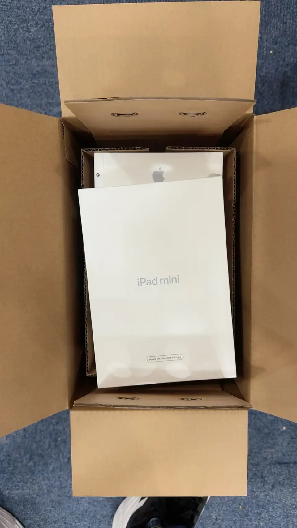 New arrival: iPad mini 6 64GB Wi-Fi version CPO Japanese edition, White - LiuDao iPad stock photo 1