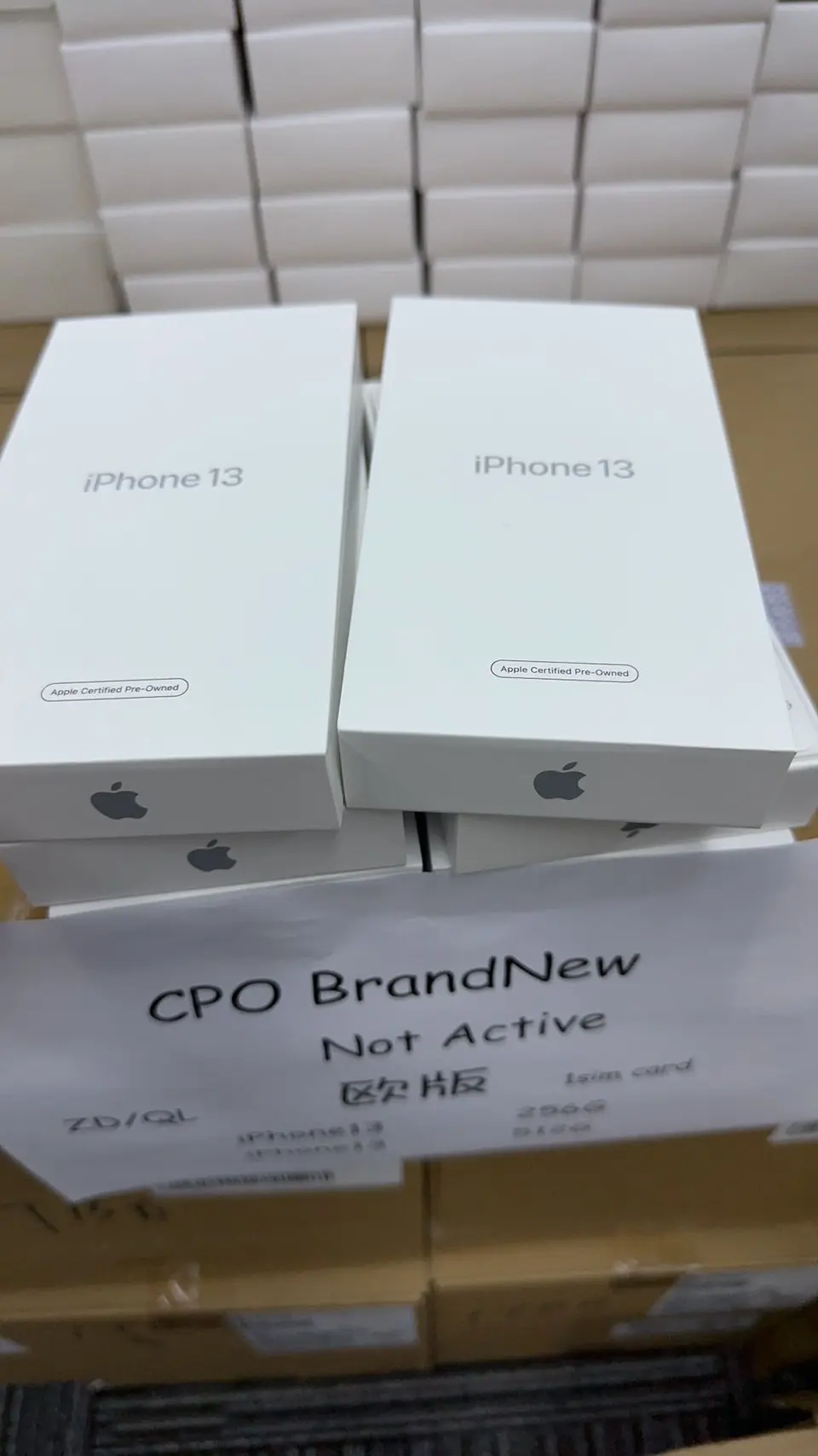 Phones(手機)-CPO-iPhone 13-1 Sim+E Sim-A2633-ZD-A-256GB-Not Activate - LiuDao iPhone stock photo 1