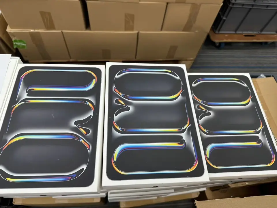 Selling Brand New (US Version) iPad Pro! 🎉 - LiuDao iPad stock photo 1