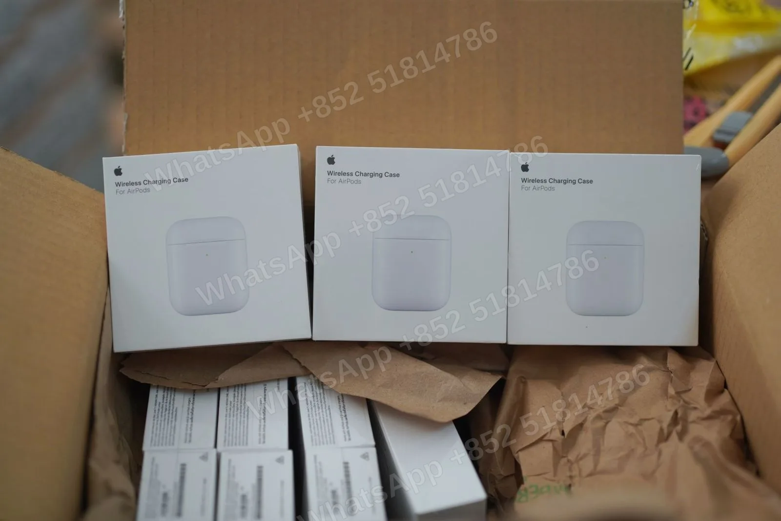 Wireless Charging Case for Airpods - LiuDao stock photo 1